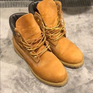 Women’s Size 6.5 Tan/Rust Brun Timberland Boots